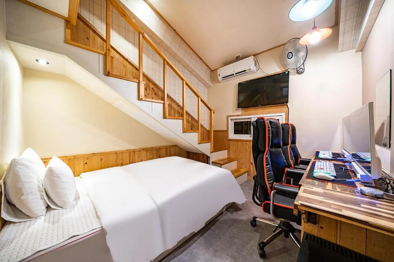 Oops Hotel Busan