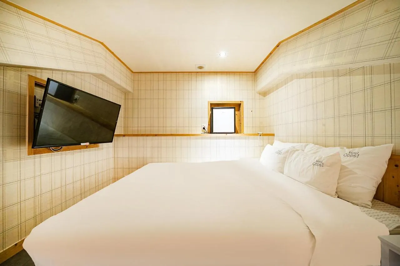 Oops Hotel Busan