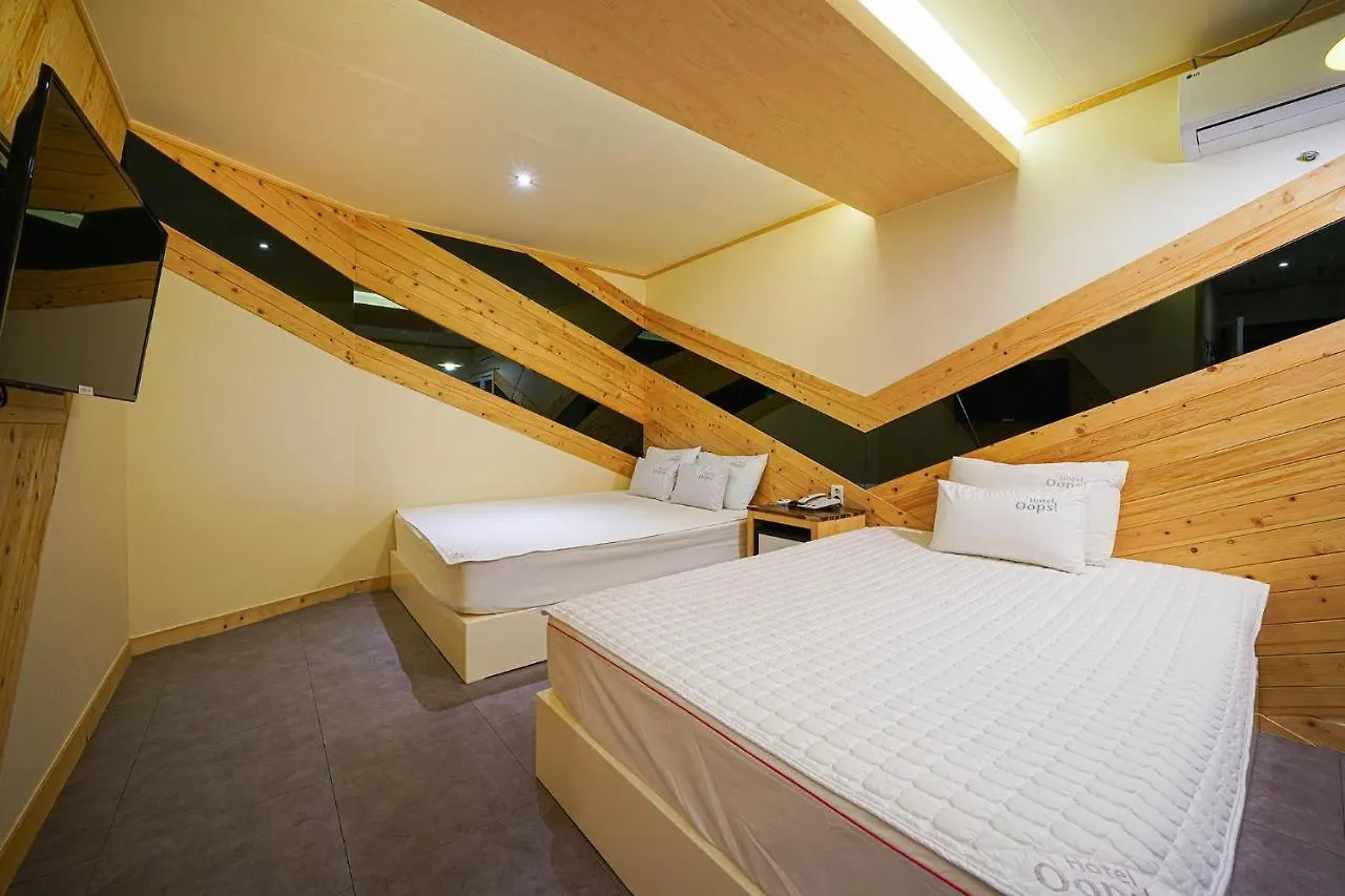 Oops Hotel Busan 0*,