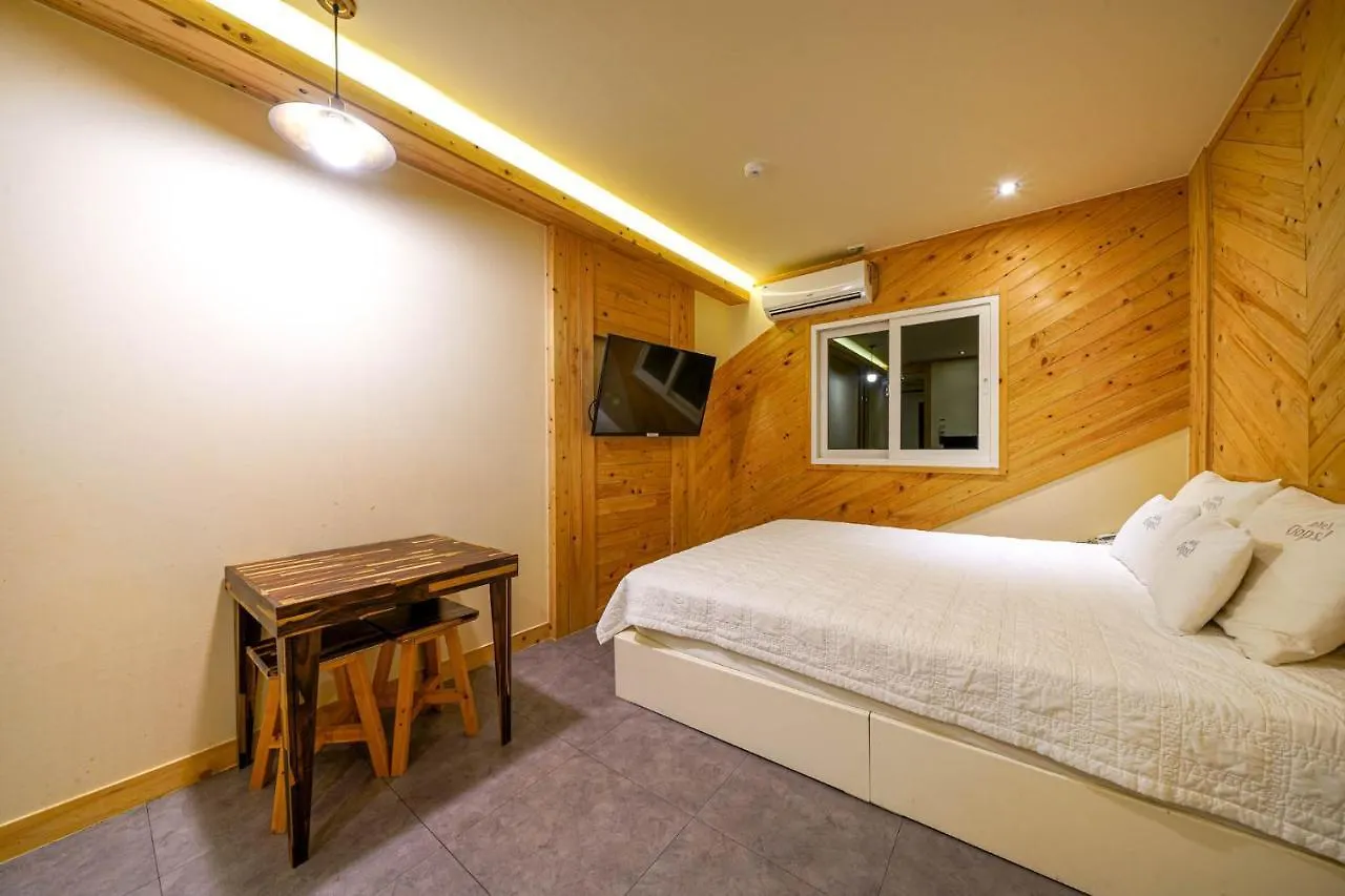 Oops Hotel Busan